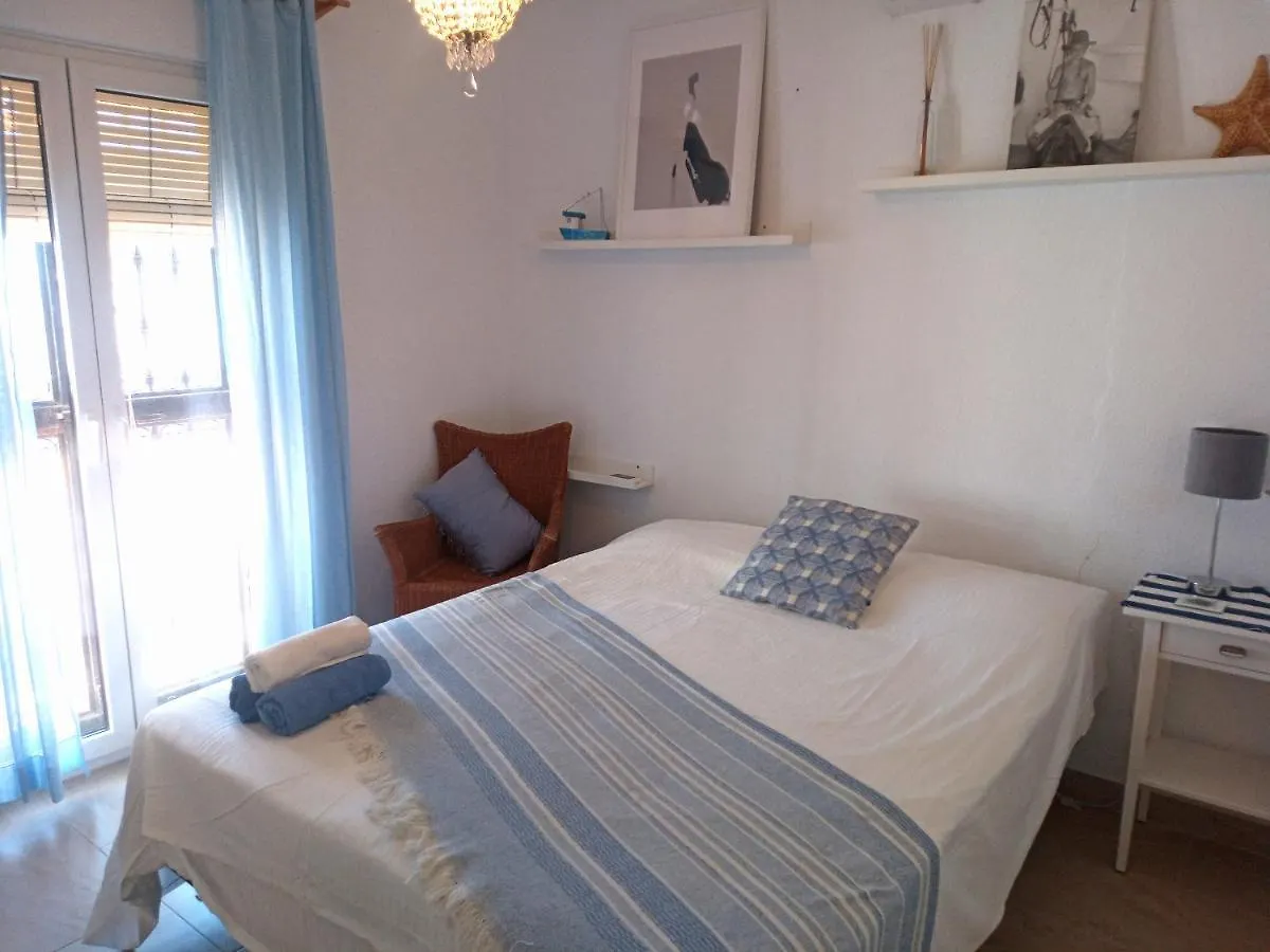 度假居 Beach Villa ,Nerja, Seaview, Pool, 3 Bedrooms, Huge Terrace And Garden