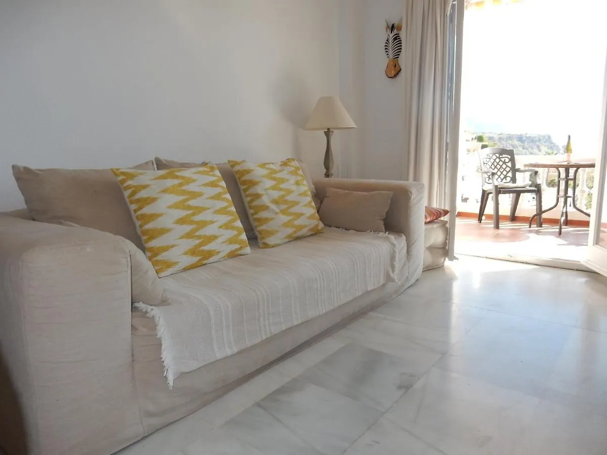 Beach Villa ,Nerja, Seaview, Pool, 3 Bedrooms, Huge Terrace And Garden 度假居