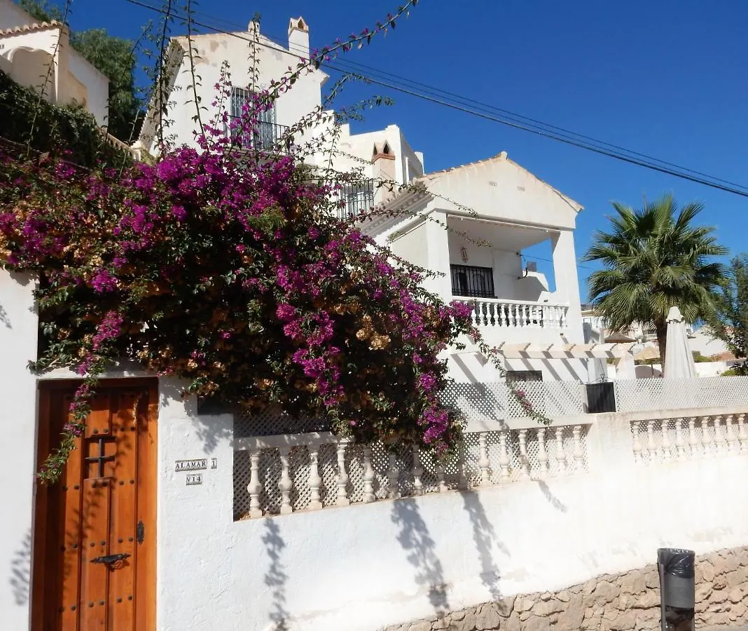 度假居 Beach Villa ,Nerja, Seaview, Pool, 3 Bedrooms, Huge Terrace And Garden 西班牙