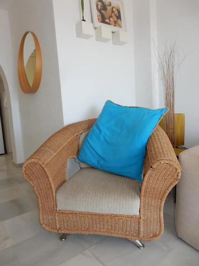 度假居 Beach Villa ,Nerja, Seaview, Pool, 3 Bedrooms, Huge Terrace And Garden
