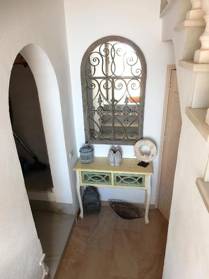 度假居 Beach Villa ,Nerja, Seaview, Pool, 3 Bedrooms, Huge Terrace And Garden 西班牙